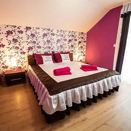 With Hot Tub And Sauna Sabina Holiday home Rovte