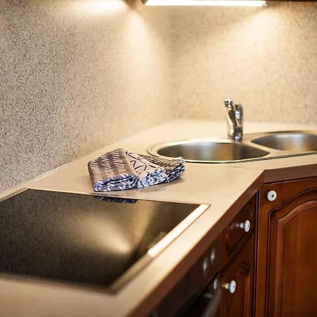 With Hot Tub And Sauna Sabina Holiday home *