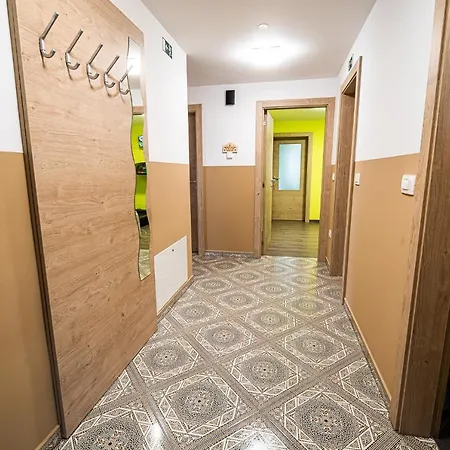 With Hot Tub And Sauna Sabina بيت للعطل