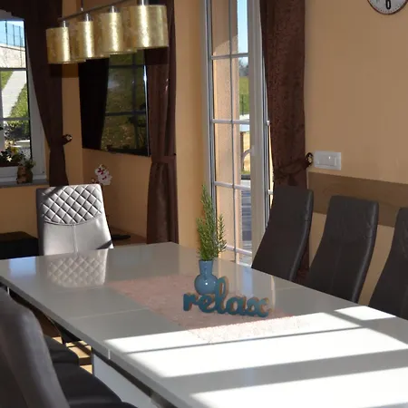 Σπίτι διακοπών With Hot Tub And Sauna Sabina