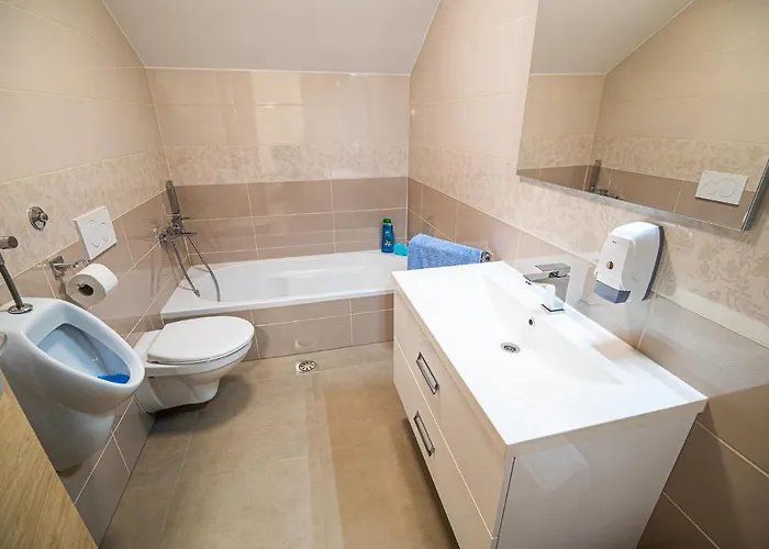 With Hot Tub And Sauna Sabina Prázdninový dům Rovte