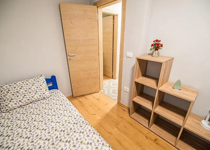 With Hot Tub And Sauna Sabina Rovte