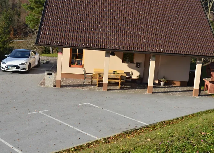 With Hot Tub And Sauna Sabina