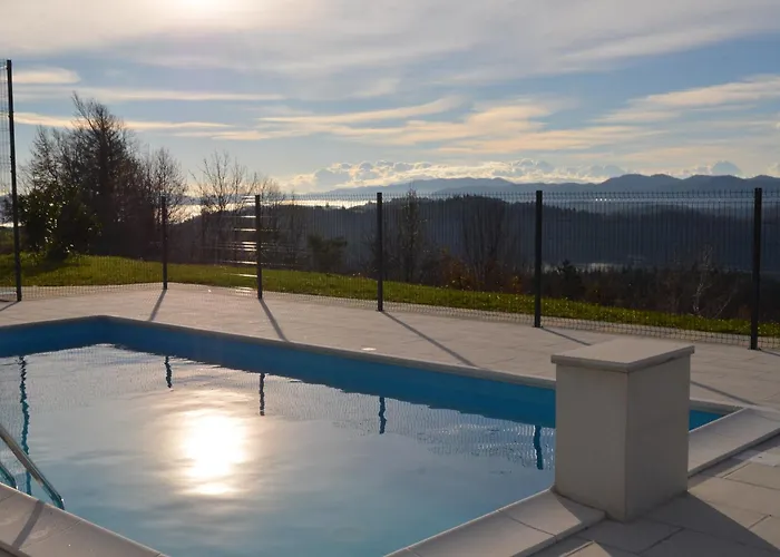 Prázdninový dům With Hot Tub And Sauna Sabina *